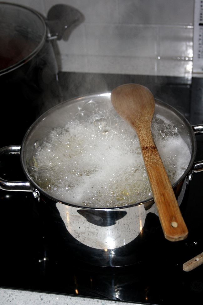 Boil the linguini in a large pot